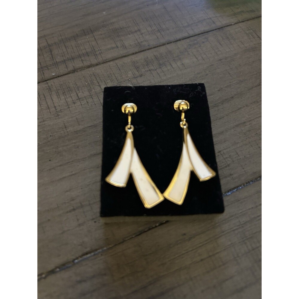 Vintage Signed Avon Ivory Color Brushstroke Dangle Clip Earrings